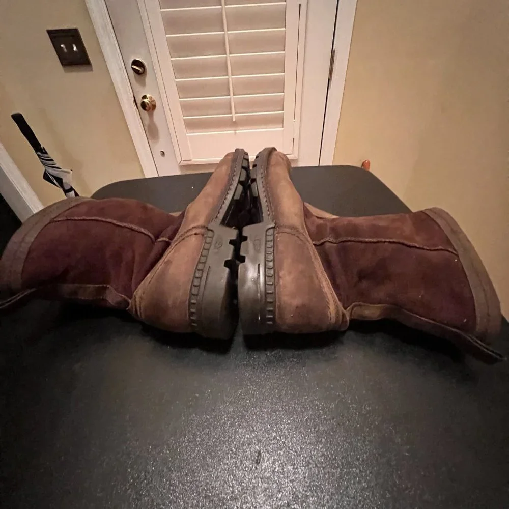 Ugg size 13 lined waterproof boots 5626